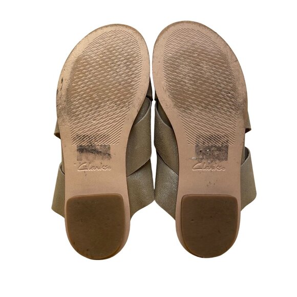 Clarks Women’s Gold Leather Crisscross Straps Slip-On Sandals Size 7 - Picture 7 of 7